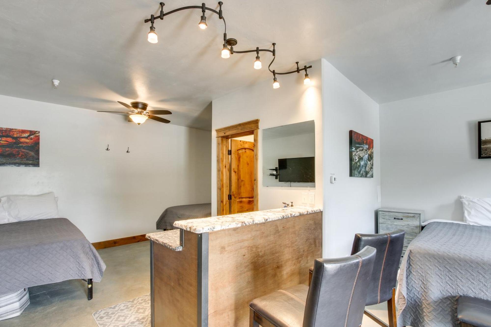 Lava Hot Springs Studio With Deck Walk To Hot Pools Luaran gambar